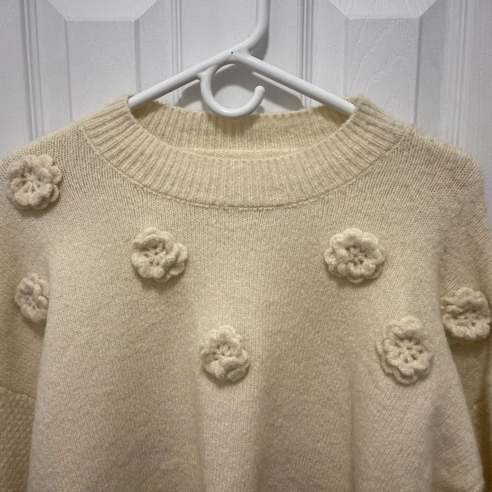 Jessica Simpson Cream Floral Embellished Sweater - Picture 2 of 7
